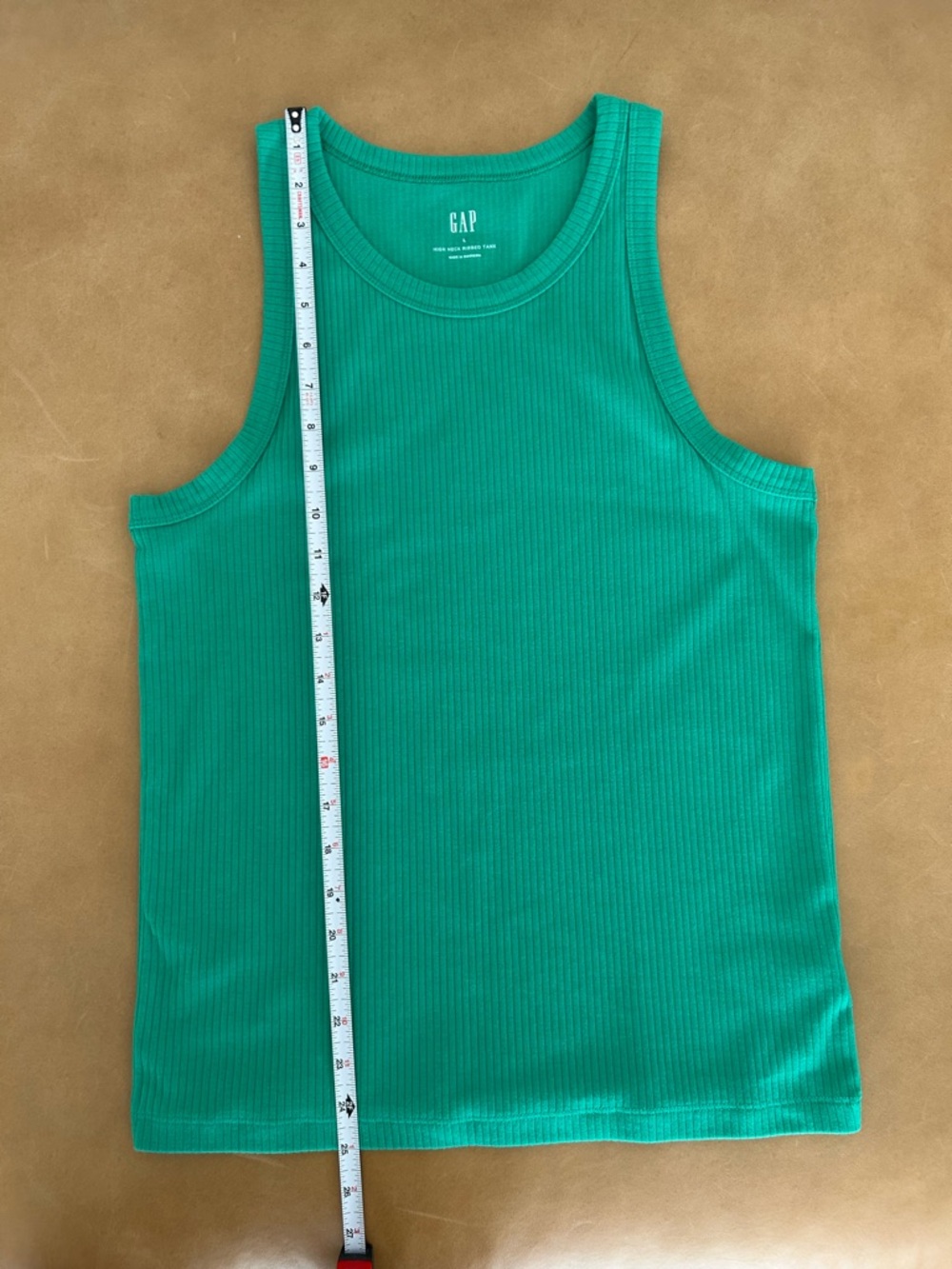 Gap Women’s High Neck Ribbed Tank
Delux Kelly Green
Large - Picture 10 of 10